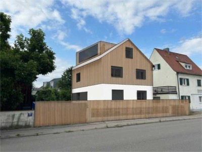 Freistehendes Einfamilienhaus mit Potenzial - Das ehemalige "Postschaffnerhaus"