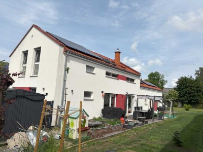 **KFW 55 *Mehrgenerationenhaus mit unabhängiger Einliegerwohnung*