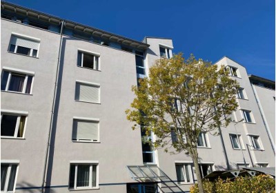 Helle, vollmöblierte 2-Zimmer-Wohnung mit Balkon in Oberreut