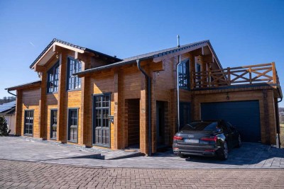 Neubau Massiv-Leimholz-Technologie im Holzhausbau trifft auf luxuriöse Wohnqualität