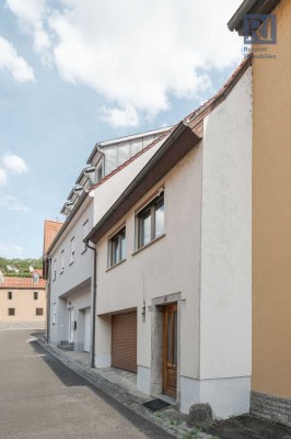 Sanierungsbedürftiges Haus im malerischen Randersacker