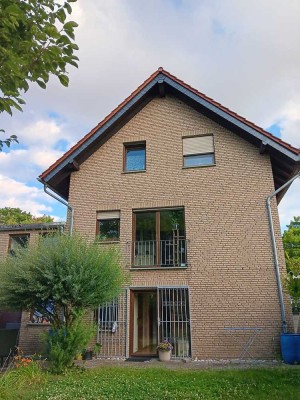 Geräumiges, preiswertes und gepflegtes 7-Zimmer-Einfamilienhaus in Undenheim