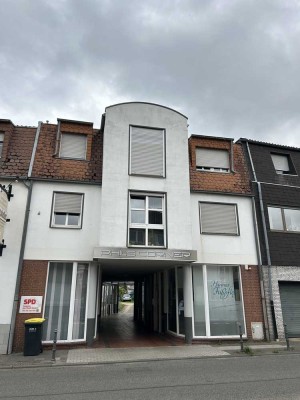 Sanierte 2,5 Zimmerwohnung mit besonderem Flair!