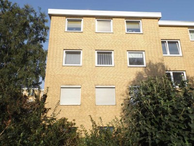 Stilvolle, gepflegte 4-Zimmer-Wohnung mit Balkon und Einbauküche in Lübeck- Travemünde