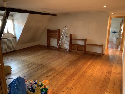 Schöne Altbau 3-Zimmer-Wohnung mit Balkon und Einbauküche in Aichtal-Grötzingen