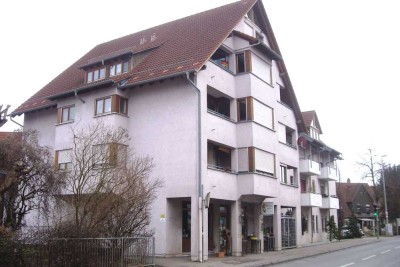 2 Zi. Maisonette-Wohnung mit Balkon, EBK und TG-Stellplatz