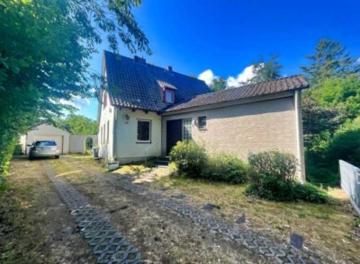 Provisionsfrei* Einfamilienhaus in ruhiger Ortsrandlage (Wolterdingen-Siedlung)
