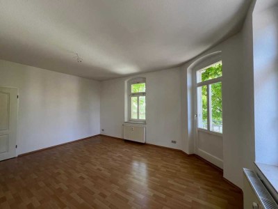 Altbau-Charme: 3-Raum-Wohnung mit Balkon in Dresden-Niedersedlitz