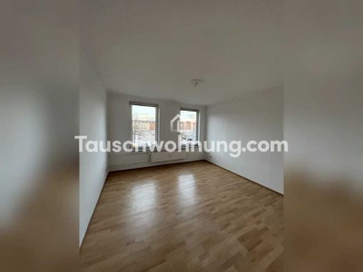 Tauschwohnung: Großzügige 2-Zimmer-Altbauwohnung mit Balkon im Zentrum