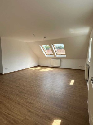 Erstbezug nach Renovierung Dachgeschosswohnung in TOP LAGE