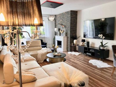 Privatverkauf: Exklusive 3-Zimmer-Erdgeschosswohnung mit eigenem Garten - inkl. Möbel! (VB)