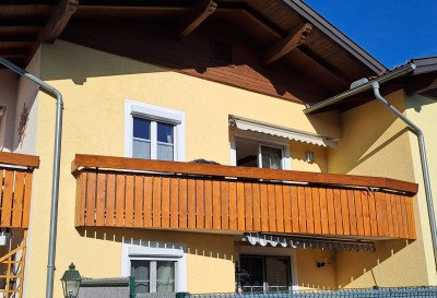 Privatverkauf: Sanierte 100m² 4-Zimmer Wohnung, Balkon und Garage mitten in Lamprechtshausen