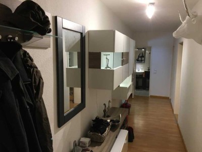 [neu] 1 Zimmer in 3er WG - 80qm Wohnung