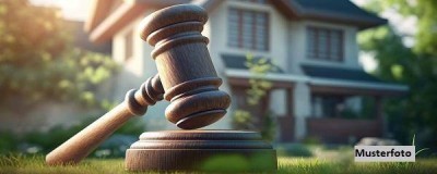 Bestandsgebäude mit Nebengebäude