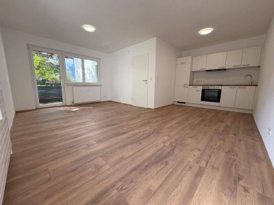 Wunderschöne neu sanierte Garconniere mit Balkon
