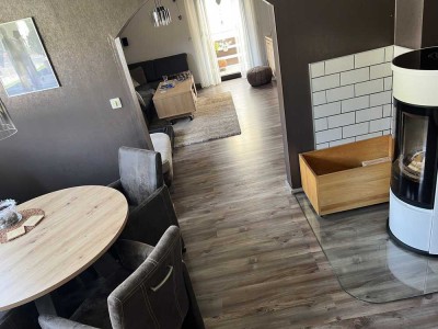 ***Absolutes Unikat: Sanierte Maisonettewohnung + Einliegerwohnung in Hanglage mit Traumblick!***