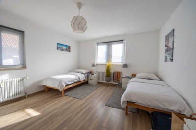 SINGEN - Zentrale 3-Zimmer-Wohnung mit Altbaucharme...