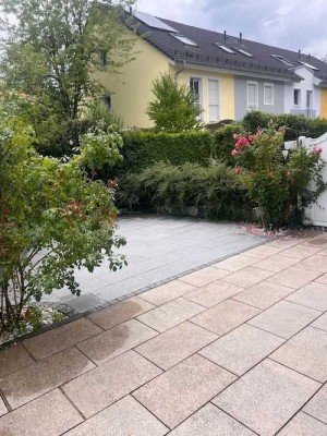 ** Modernes REH mit schönen Garten in S-Bahn Nähe zum sofortigen Selbstbezug **