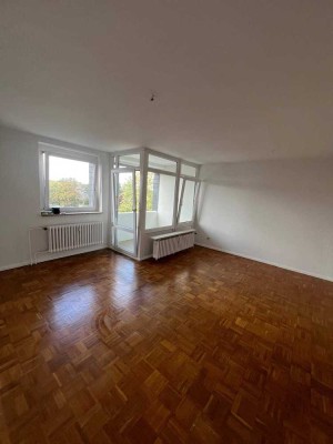 Frisch renovierte 1-Zimmerwohnung mit Balkon
