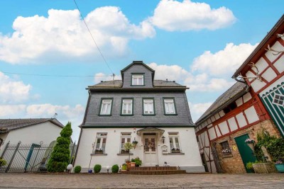 Koblenz-Nähe!Leben mit Pferden-Ihr Traum vom eigenen Pferdegehöft wird Wirklichkeit!