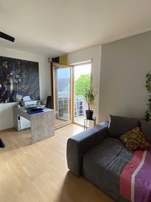 2 Zimmer Wohnung mit Einbauküche in ruhiger Lage