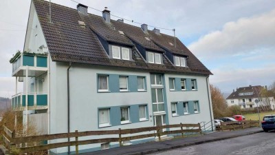 schöne, helle und gemütliche Dachgeschosswohnung mit Balkon  in guter Lage