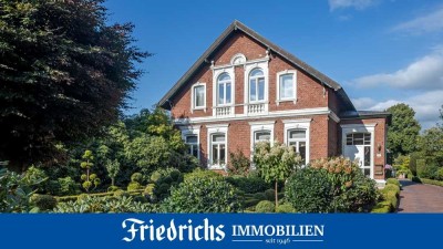 Saniertes, denkmalgeschütztes Wohnhaus mit Garten, Nebengebäuden u. Garage im Herzen von Wiefelstede