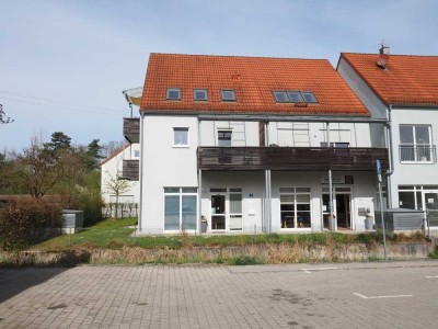 Geräumige 1-Zimmer-Dachgeschosswohnung in Fahrenzhausen Ortsmitte