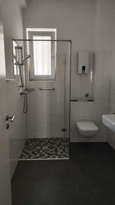 Modernisierte 2-Raum-Wohnung mit Balkon und Einbauküche in Essen