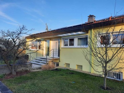 möbilierte exklusive 2-Zimmer-Wohnung