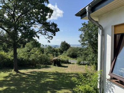 Geräumiges Einfamilienhaus mit unverbauten Weitblick und traumhaften Garten in Niedenstein