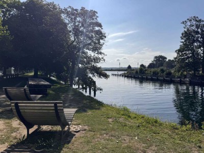 Wohnen wie in den Ferien - Förde/NOK – Traumhafte Kapitänswohnung wartet auf neue Eigner!