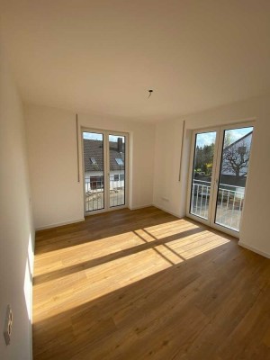 Wunderschöne neuwertige 3-Zimmer Wohnung mit tollem Balkon in sehr guter Lage in Leipheim