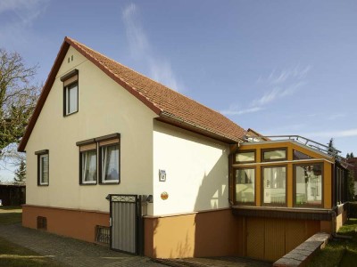 Haus mit 5 Zimmern, Wintergarten und vieles mehr