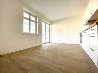 Helle 3-Zi-Wohnung - Großer Balkon - EBK - Eigenes Parkhaus