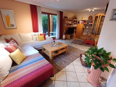 Charmante Doppelhaushälfte in Sandizell – Ihr neues Zuhause wartet auf Sie!
