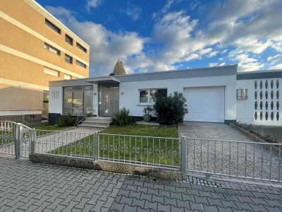 SHK Premium !!  "Wohnjuwel in FFM-Praunheim"  EFH-Bungalow, stylisch und modern. Sofort frei !!