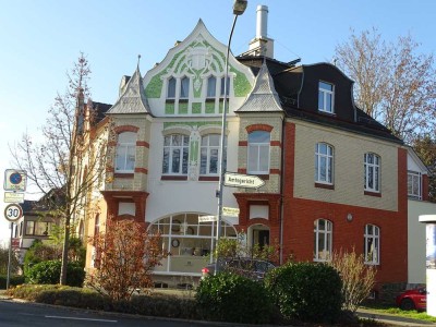 Wohnung im ersten Obergeschoss mit Balkon von 140 qm zu vermieten