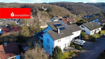 Großzügige Villa mit Blick auf zwei Burgen in ruhiger Lage von Braunfels-Philippstein!