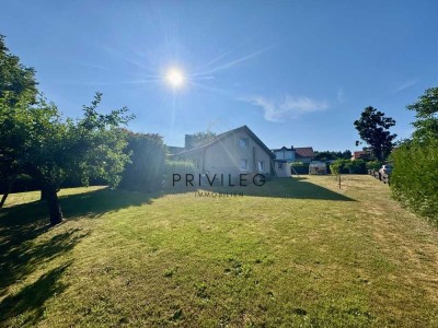 Großzügiges Einfamilienhaus mit Potenzial, Wellnessbereich und zusätzlichem Baugrundstück
