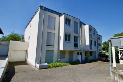 Köln- Alt Bocklemünd, 2 Zimmer Wohnung mit Terrasse und großem Garten zur alleinigen Nutzung