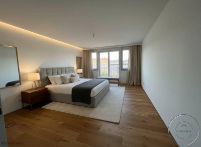 Exklusive Dachgeschoss-Maisonette mit Terrasse und optionalem Jacuzzi