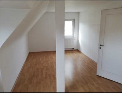 Schöne, ruhige  3-Zimmer-Wohnung mit Einbauküche in Ludwigsburg