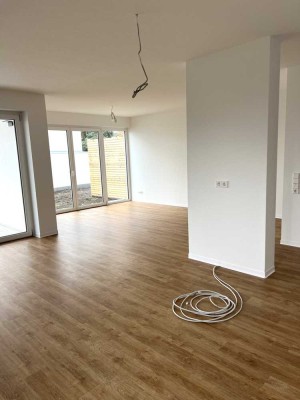 Neubau/Erstbezug! 3,5-Zimmer-Wohnung, sehr schön und hochwertig ausgestattet!