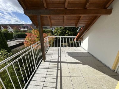 Entspanntes Wohnen in gemütlicher, frisch renovierter 3-Zi-Wohnung in Neu-Anspach, mit Balkon