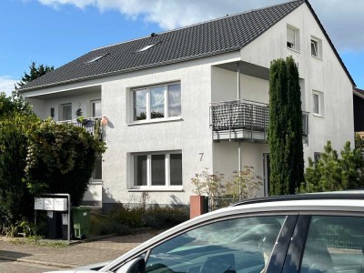 Erstbezug nach Sanierung mit Balkon: Ansprechende 3-Raum-EG-Wohnung in Essingen Pfalz