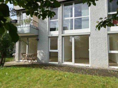 sehr schöne 2-Zimmer-EG-Wohnung mit Terrasse mit Blick in den Garten
