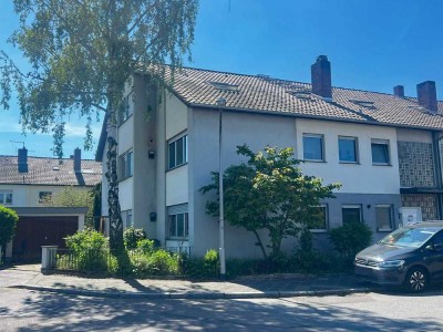 Stattliches Reihenendhaus mit 4 Wohnungen,  gesuchte Wohnungsgrößen, Garage in ruhiger und beliebter