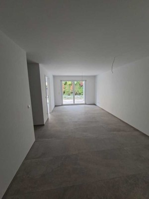 Erstbezug! Stilvolle 2-Zimmer-Neubauwohnung mit Einbauküche und Terrasse