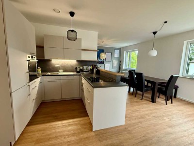 Moderne 3-Zimmer-Neubauwohnung mit Küche und großem Balkon im Zentrum von Abensberg